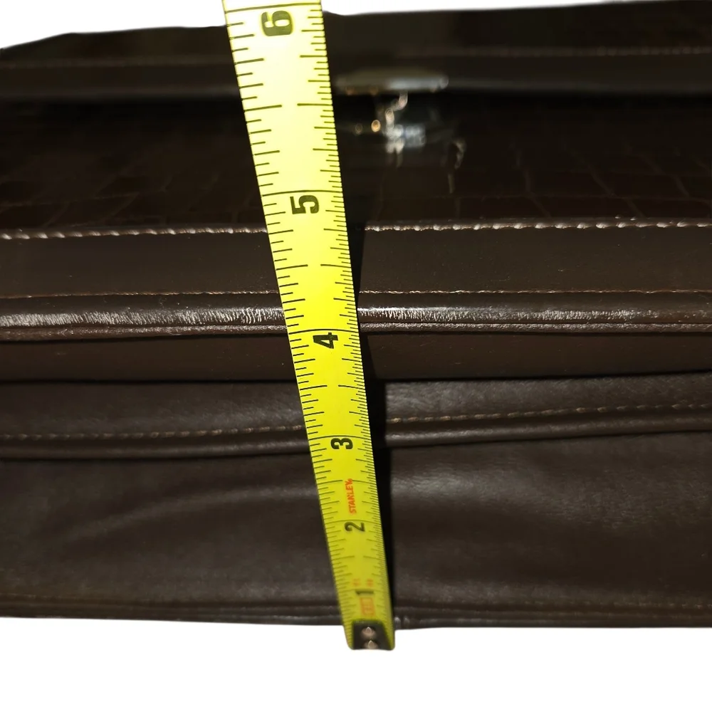 🚫 Elegant Brown Cowhide Leather Crocodile-Embossed Men's Briefcase